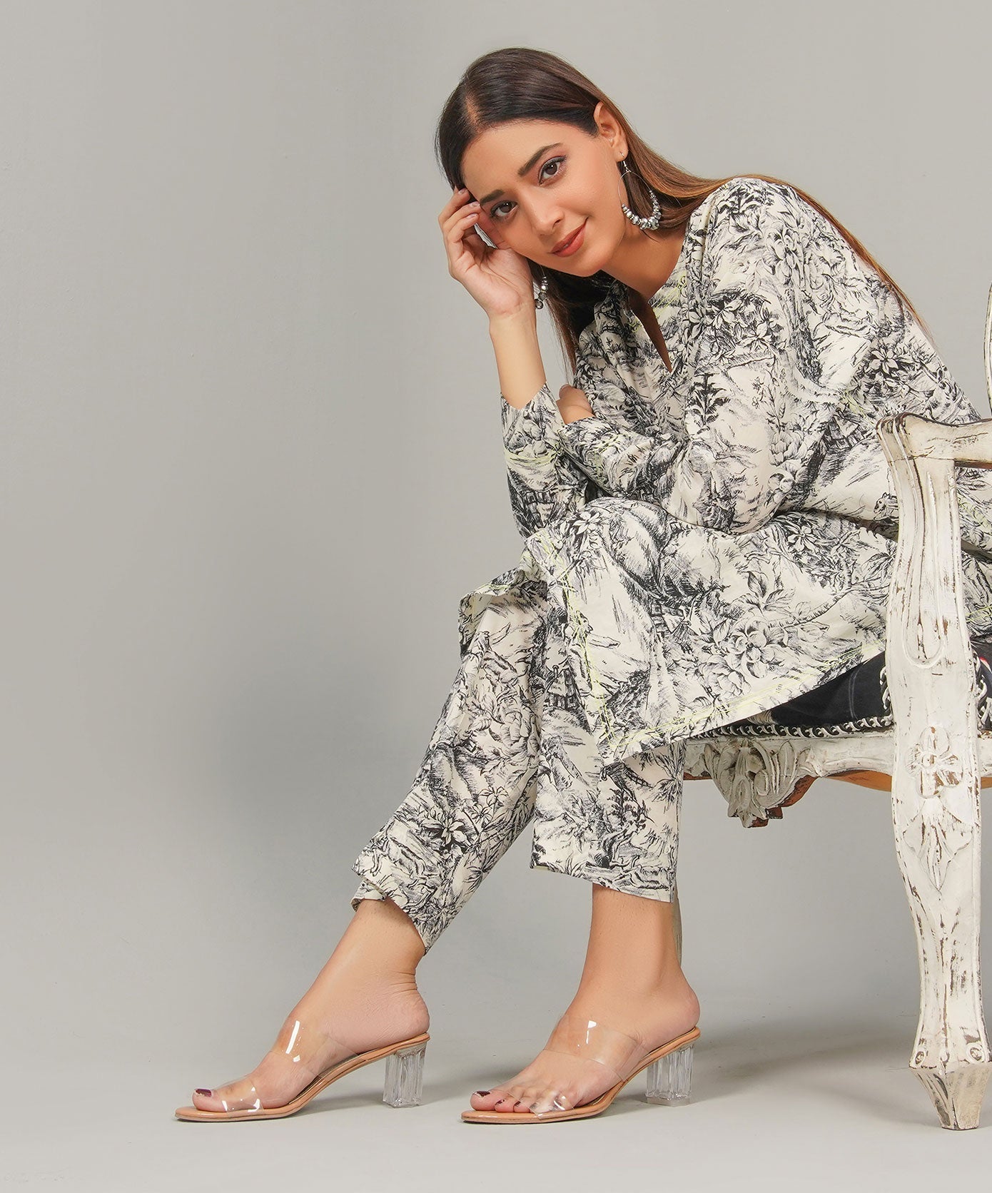 The Portrait Stitched 2-Piece Set