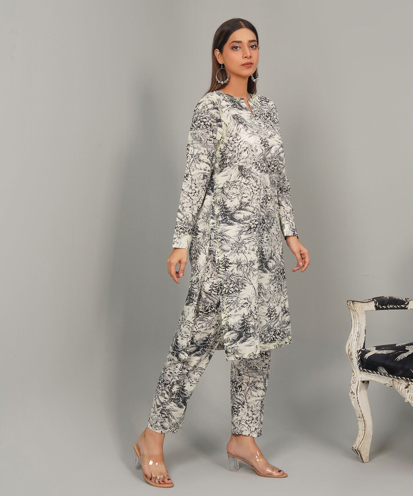 The Portrait Stitched 2-Piece Set
